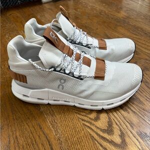 On Cloud Cloudnova tennis shoes